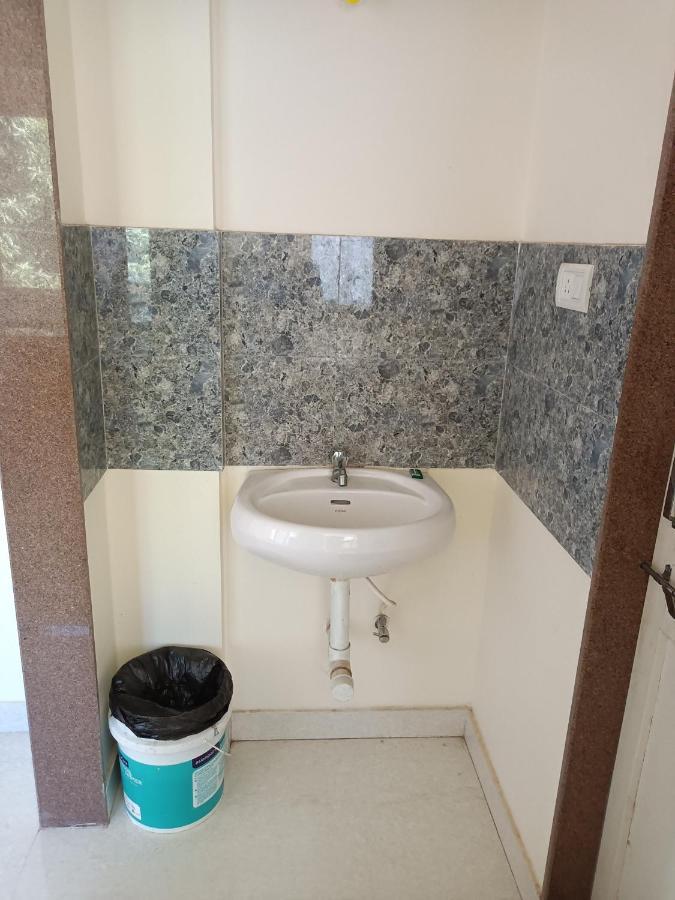 דאבולים Sai Leela Guest House מראה חיצוני תמונה